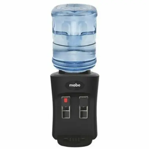 dispensador de agua de color negro