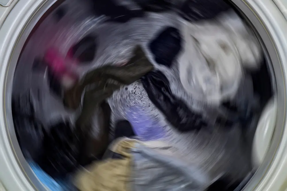 ¿Qué es centrifugar en una lavadora y para qué sirve?