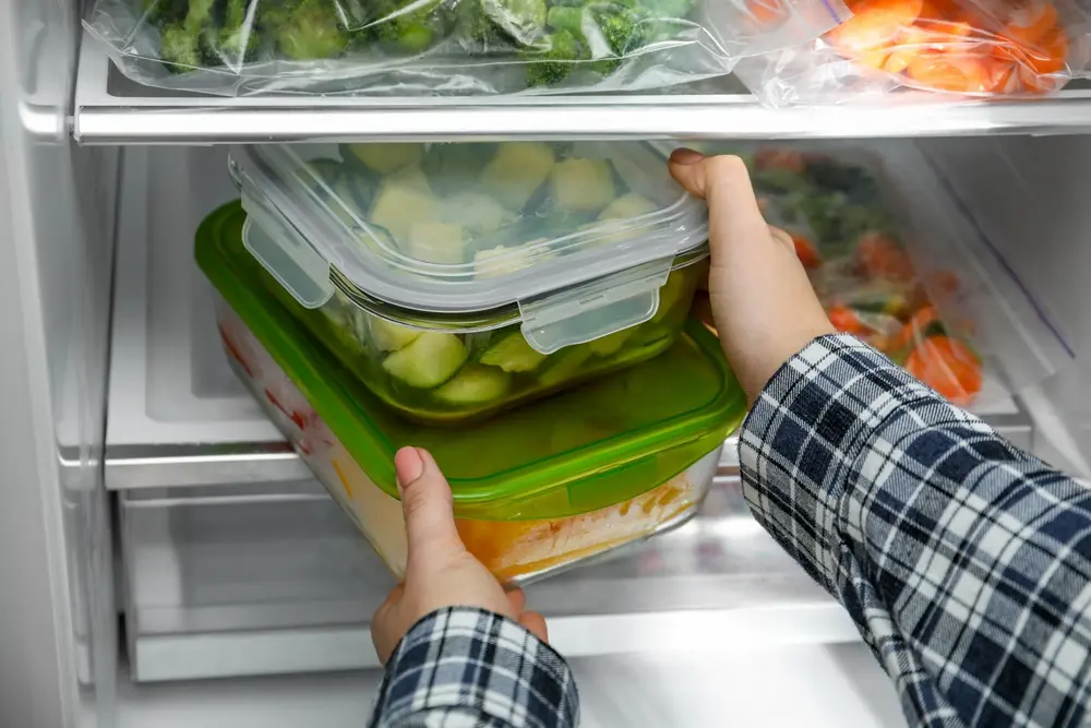 ¿Cuál es la temperatura ideal del refrigerador para conservar alimentos?